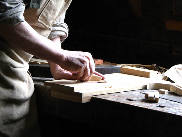 Nuestra dilatada <strong>experiencia y  profesionalidad</strong> nos consolidan como una de las empresas de <strong>carpintería y ebanistería en Foixà</strong> más destacadas. Todos  nuestros <strong>carpinteros y ebanistas</strong> cuentan con una amplia  formación en el <strong>sector de la madera</strong>.